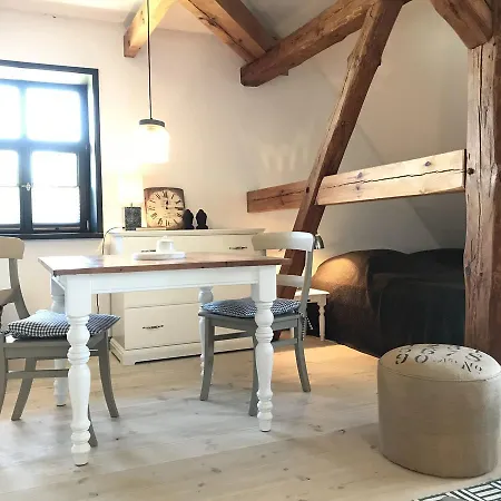 Cozy In Alt With Garden Apartmán